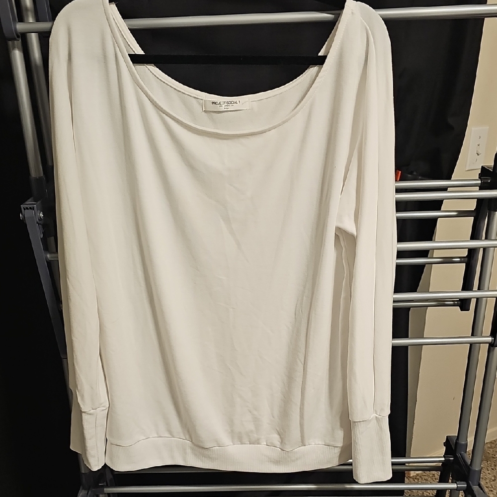Max Studio White Long Sleeve Women's Tee
